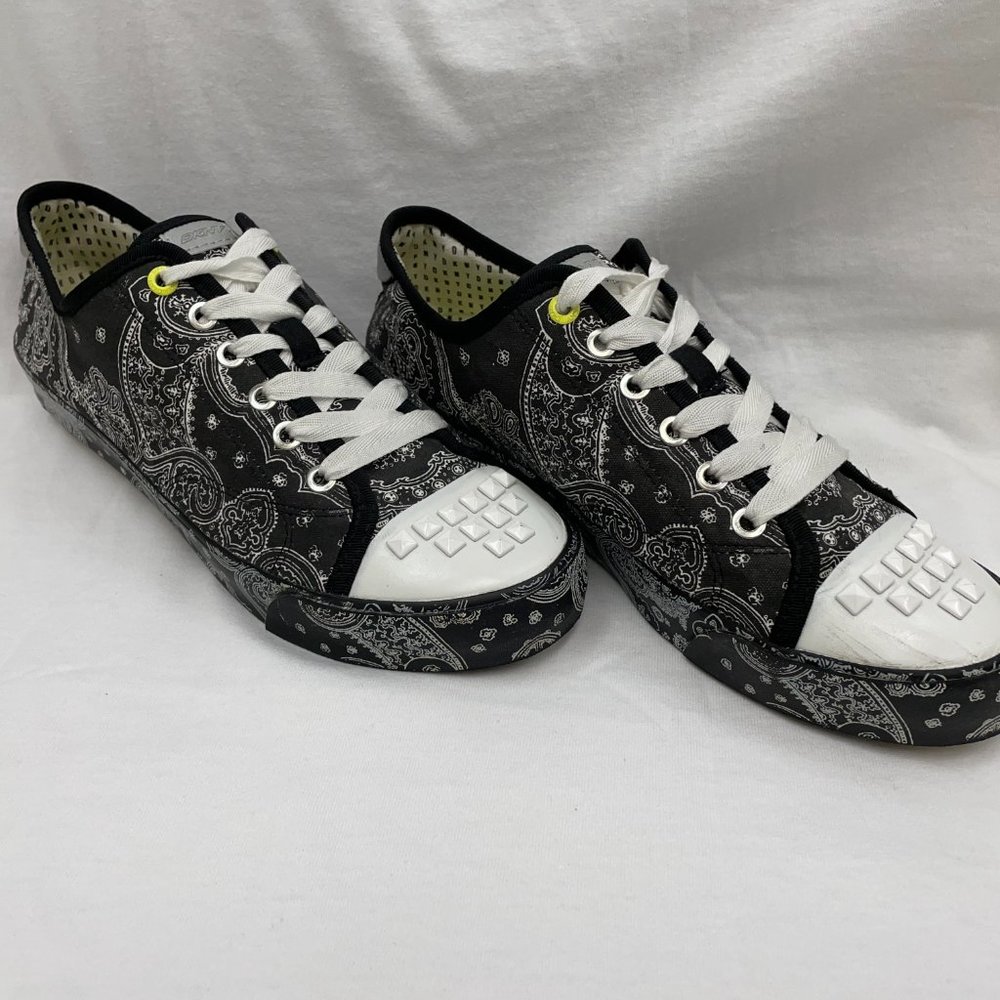 DKNY BARBARA STUDS SNEAKERS **VERY RARE** - Picture 3 of 9
